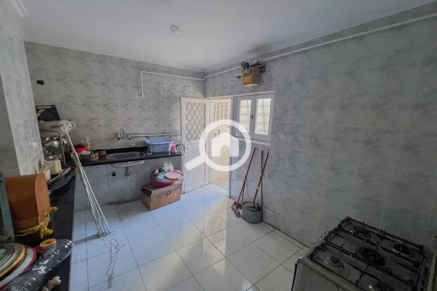 4 5302346a-1fb5-46dd-8ad2-f3ef7ad3d40b. jpeg