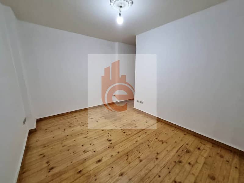 6 567806643_1525435475276888_3682308511963411149_n. jpg