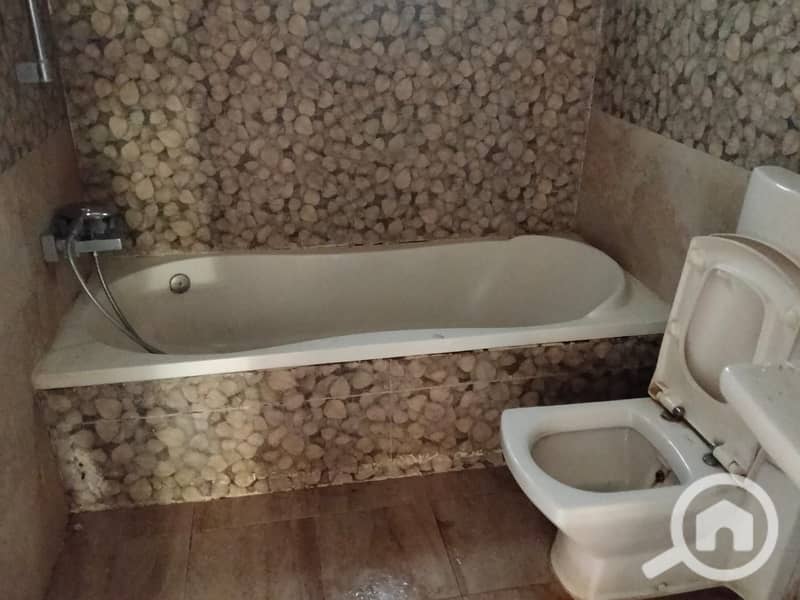 15 e580ad69-fdcb-44fe-98d1-c6ceedbb5b41. jpg