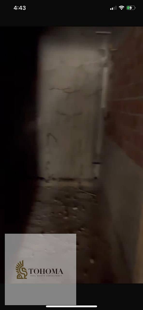 3 d7be8251-eb25-46d7-833e-823d8b9cadf8. jpg