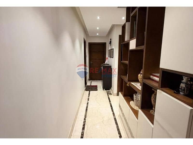 8 e0af10c8-ed4d-4a6b-acf1-53d40966292c (1). jpg