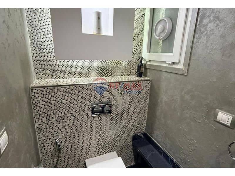 10 8a8f0a63-50e7-49b4-aef9-08d2c2532648 (1). jpg