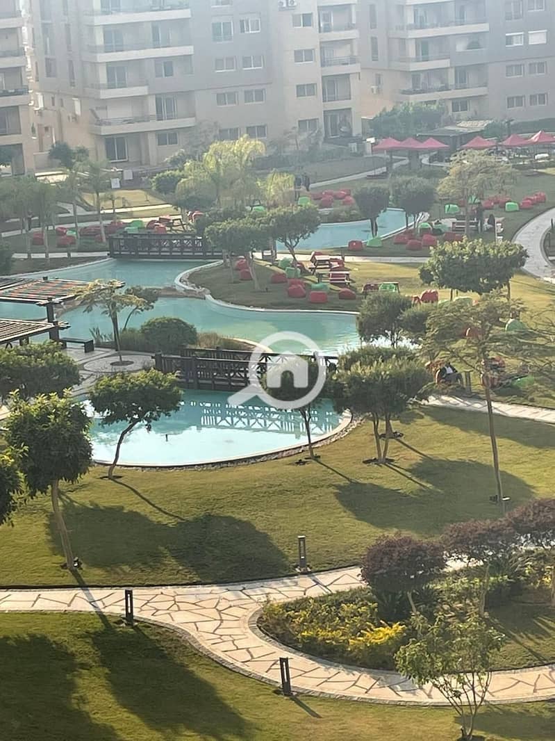 12 the square22. jpg