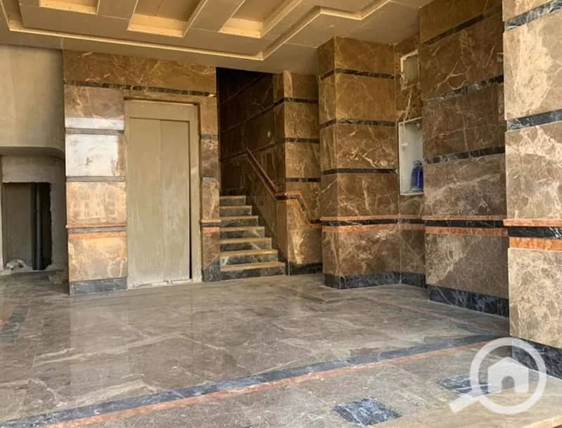 10 3304191-68e9eo_2_11zon. jpeg