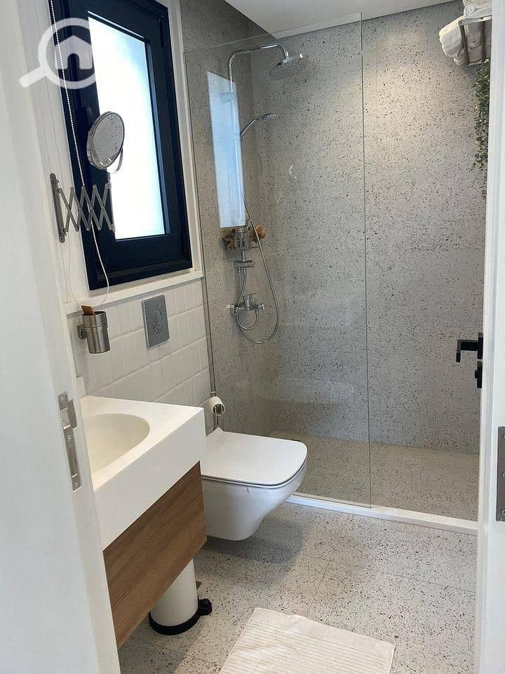 10 6ba48413-3e20-4137-98cb-5378fe92a795. jpg