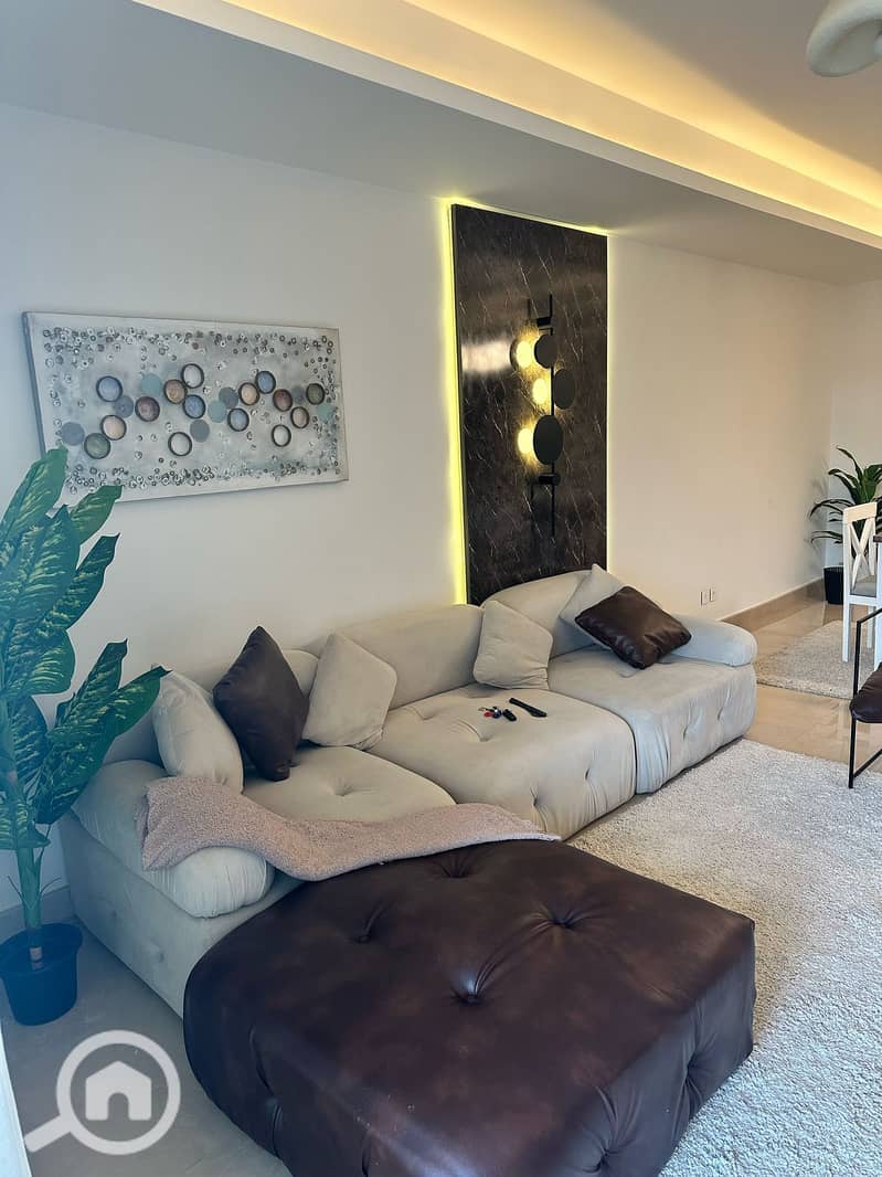 8 cf3f0802-9de5-4a2e-b9be-3e5adc8f7594. jpg