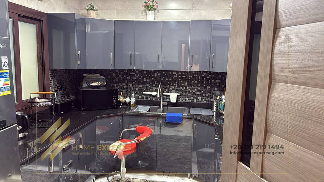 4 55b1cebb-5bef-4e92-b88f-152c6f533c5a. jpg