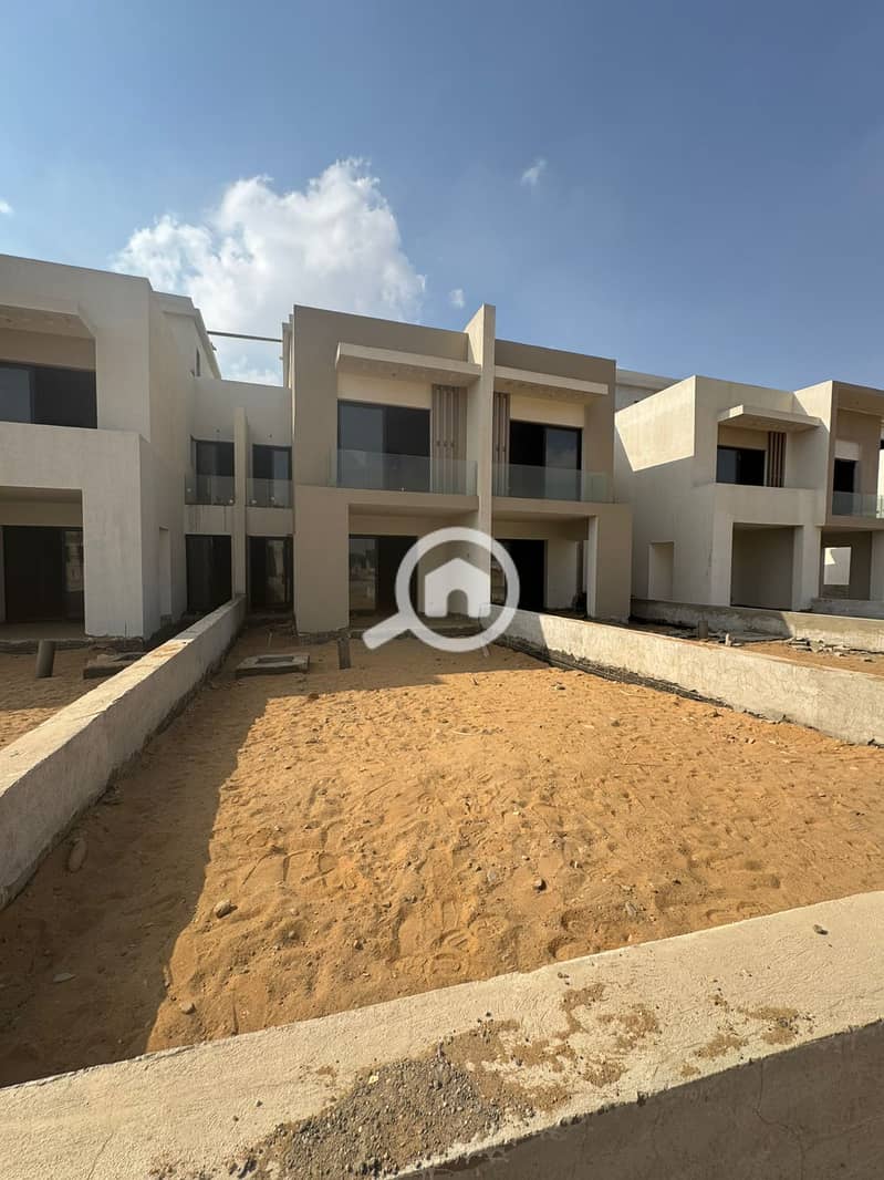 2 9ff50d21-34ca-44db-81f7-f4d2389a0c7b. jpg