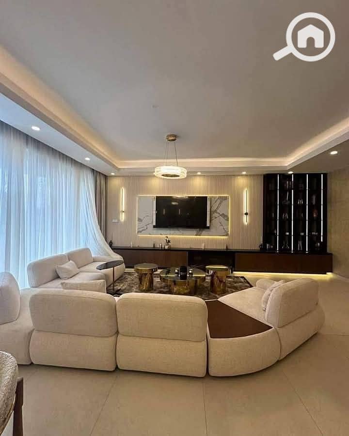 7 937989cb-6d2b-46e4-8033-595a9d3d8199. jpg