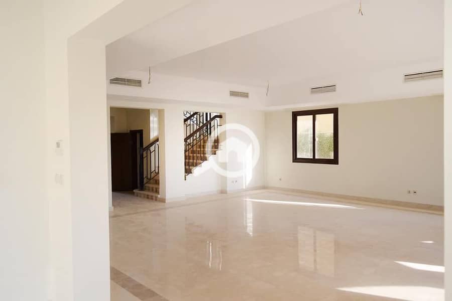 3 73361330_10220353465936685_7091285786481393664_n. jpg