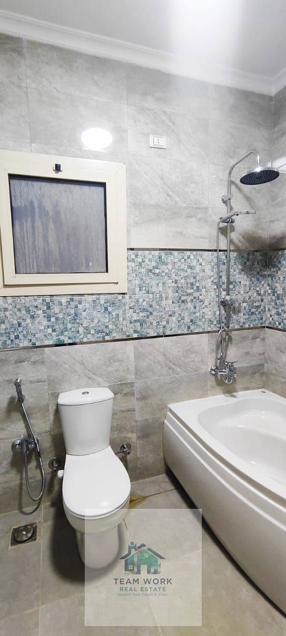 13 e4b749a6-a47f-49ab-a121-7174a3810765. jpg