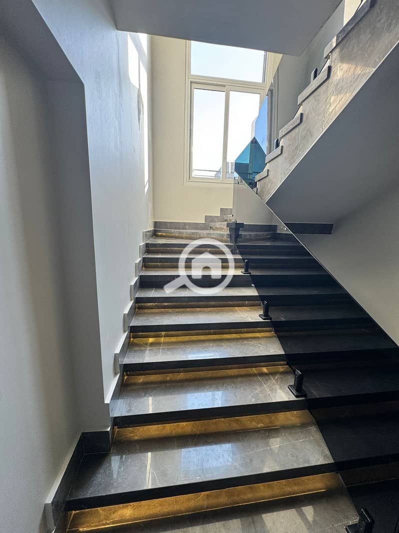 12 WhatsApp Image 2025-11-19 at 12.56. 58_4dfcb165. jpg