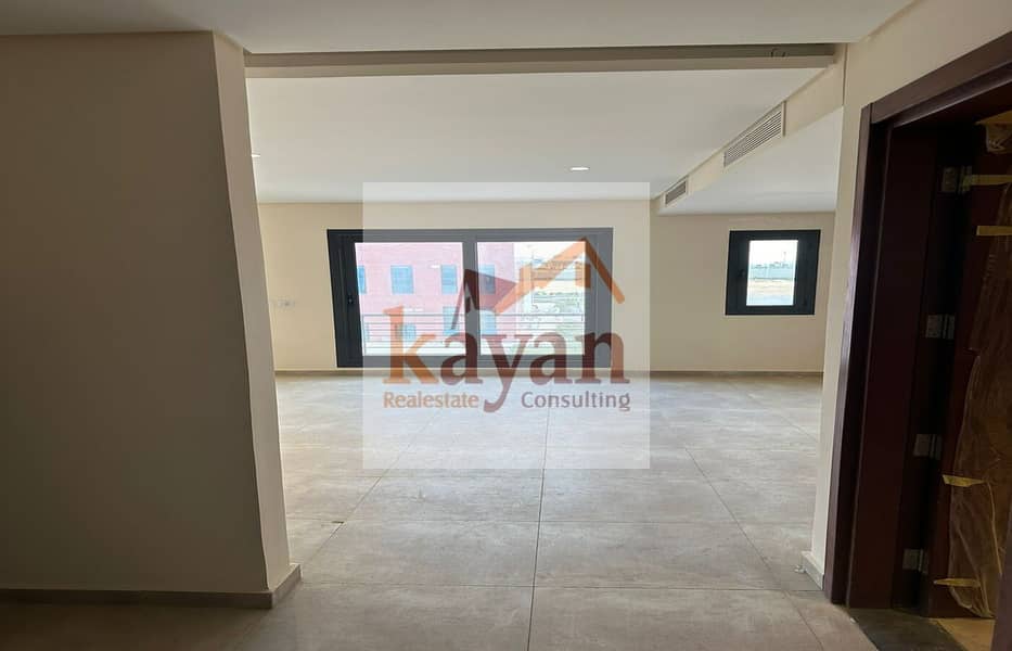 16 e86514ca-fb1f-47db-a582-e933c9167bbb. jpg