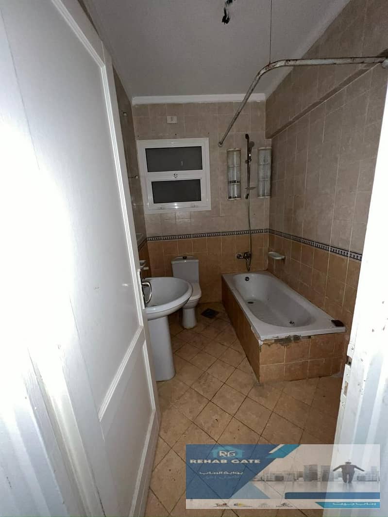 8 afa07d40-ae60-4406-8399-314b7797902f. jpg