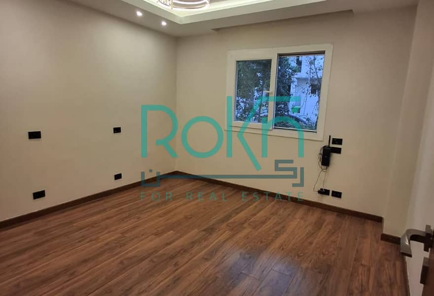 2 439c65a9-93e9-46f4-a824-b490467aaea9. jpg