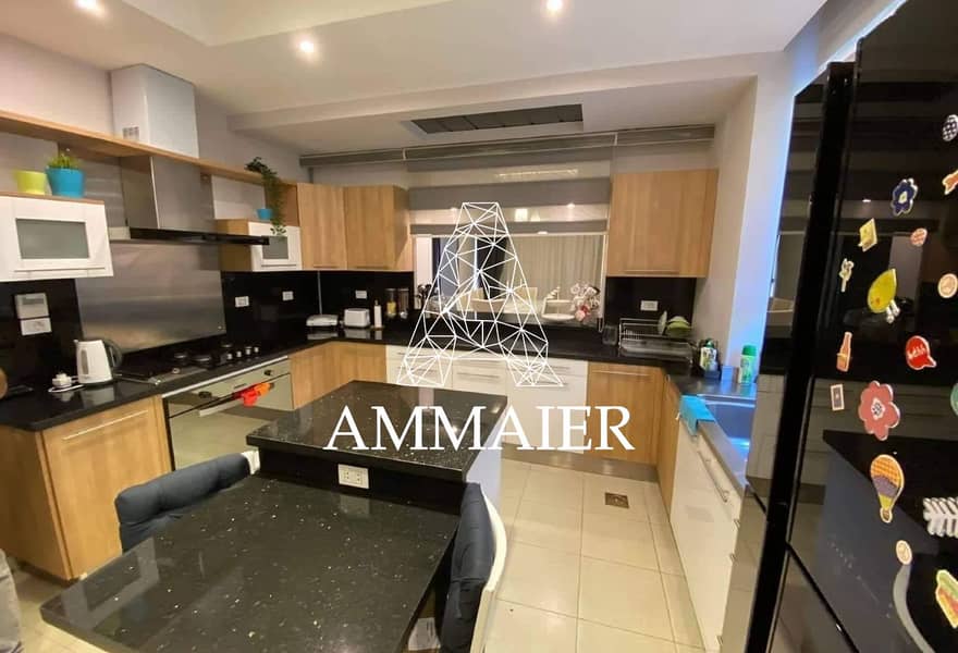 4 4777ec8b-2542-4a0d-a275-87981ef63741. jpg