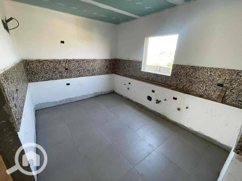 20 0ccb6180-93a0-4d0b-b347-afe7a17250a6. jpg