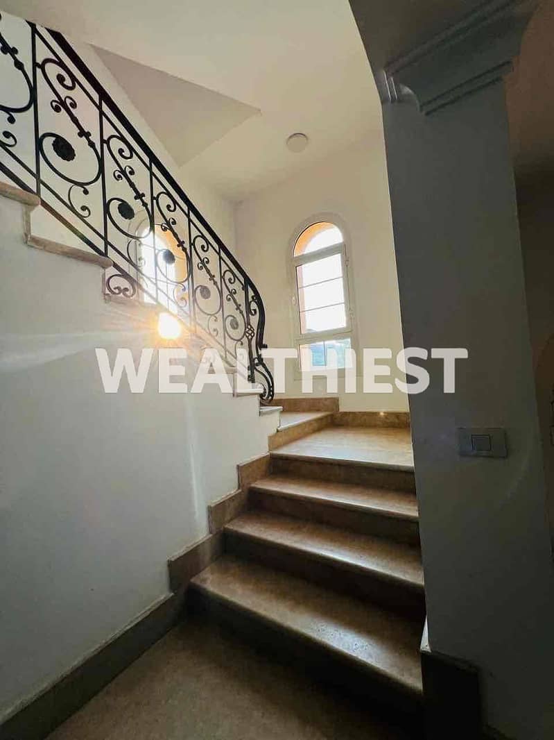 10 081fbc0a-8011-49c5-82a1-bbaa68eb02a6. jpg