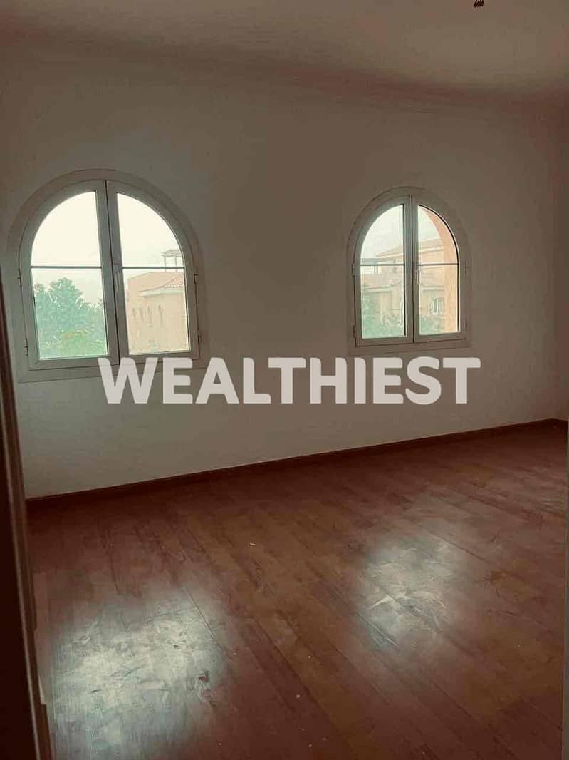 13 4da38483-5a5f-48d6-84ba-70a3d47fd5e2. jpg