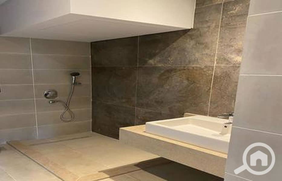 6 954efo-416x272_1400x900. jpg