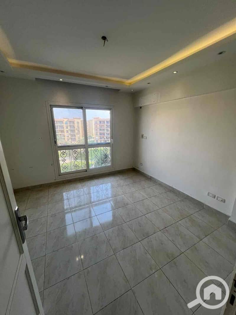 4 b9494c03-4dd4-45f8-a4fb-76e8d65c0f7e. jpg