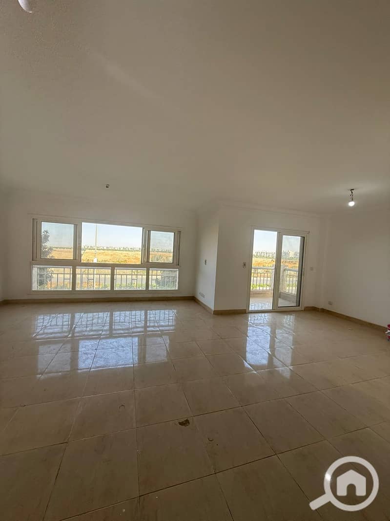 3 e5618675-1aa7-49a4-8a75-1b7a8e1a1cc9. jpg