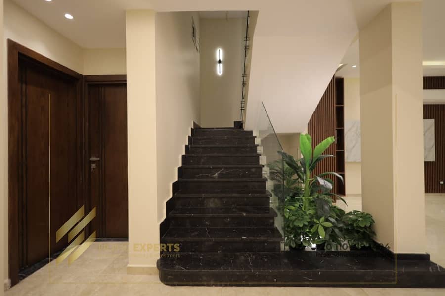 12 e9703627-3feb-482e-b7c2-482ca2d590b2. jpg