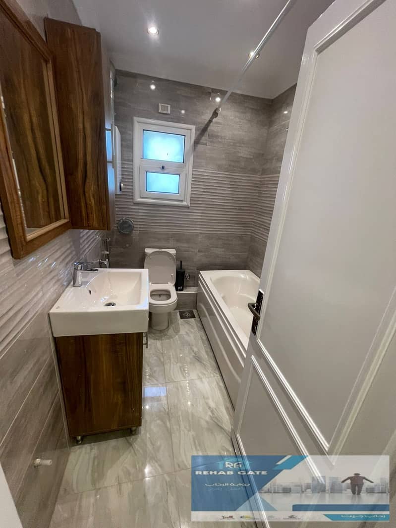 16 7a2db9ab-3fc8-4f0b-a071-88323eff0d7a. jpg