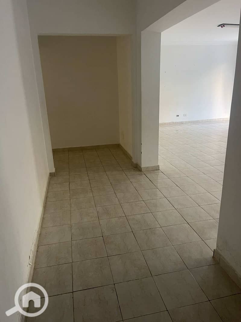 5 9e72bdf4-5e23-4b11-8bf1-488c48cb0d6a. jpeg