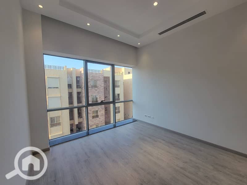 3 WhatsApp Image 2025-11-19 at 1.15. 44 PM. jpeg