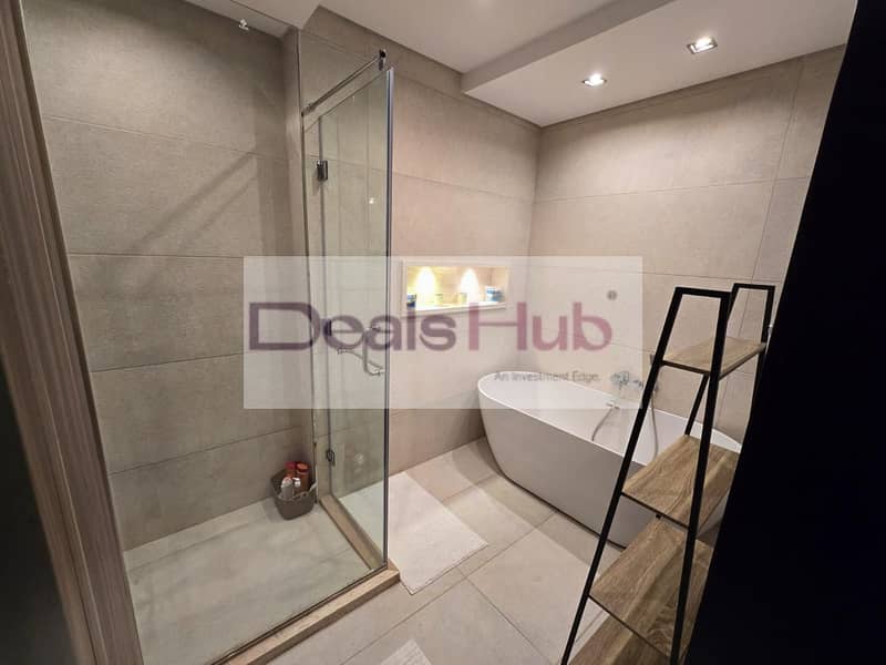 18 698f757c-bb04-4949-9de5-4a63b61b9c20. jpg