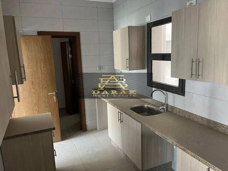 15 f1b74a18-1a31-4ffd-85ed-330c309a3b9b. jpg