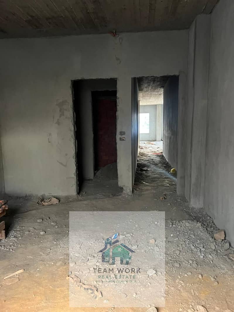 9 17bf19ba-925c-4a9f-b365-d01cb5a3c355. jpg