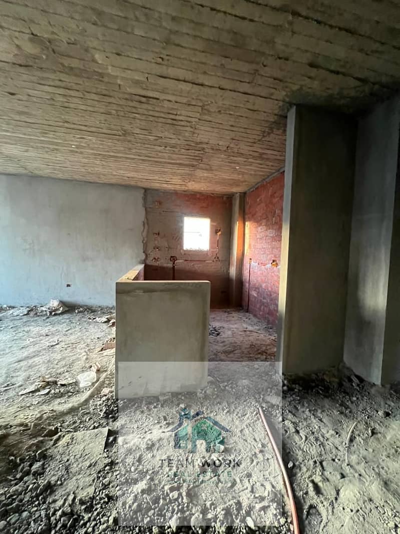 14 a4bbbb6f-c410-410a-a45f-d8fae0920726. jpg