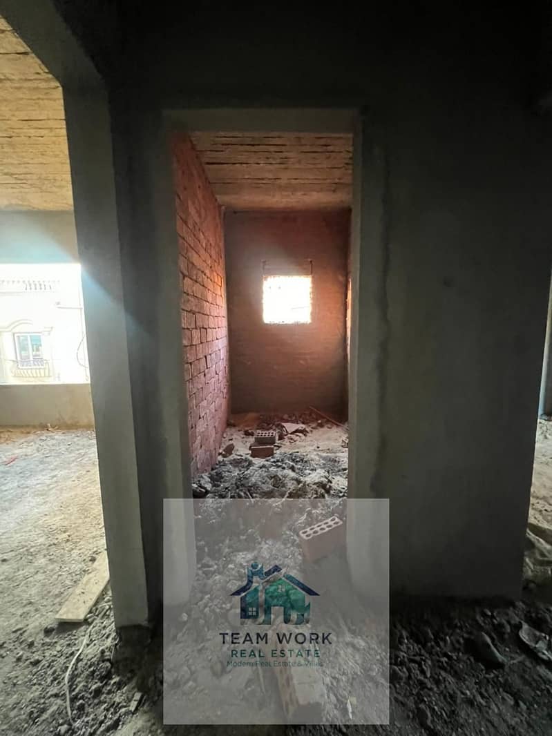 18 e7fc5cd2-9597-48db-b552-a68b487f6bd0. jpg