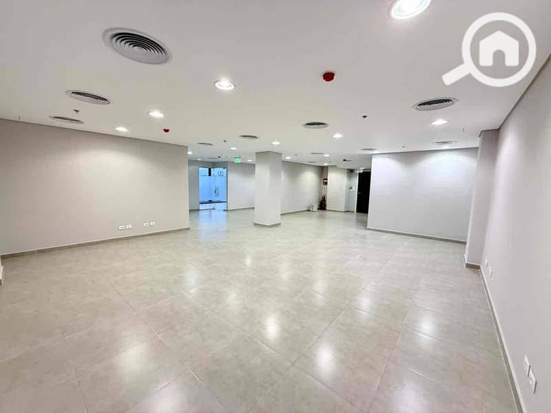 4 a4fd9a67-b01e-436e-9842-a8dd60e00682. jpg