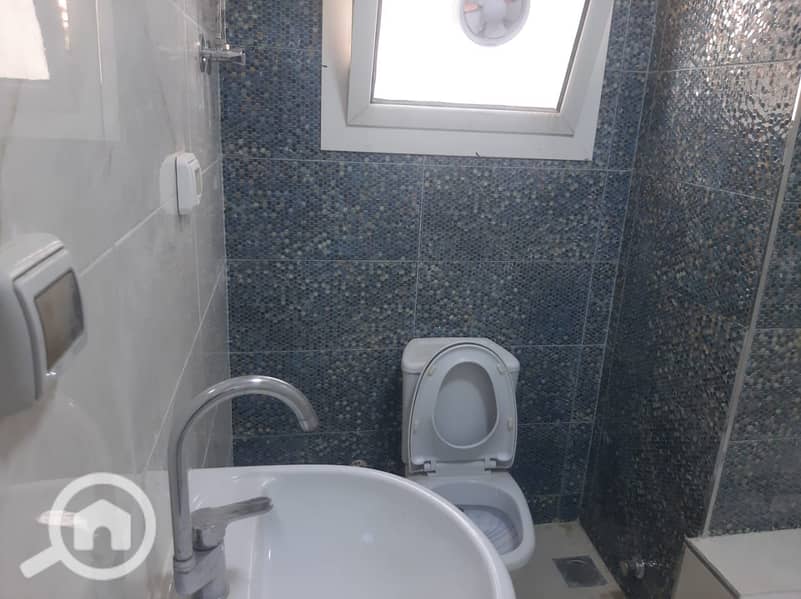 5 ed8bd080-cfc0-4510-8143-8186a993fd0f. jpeg