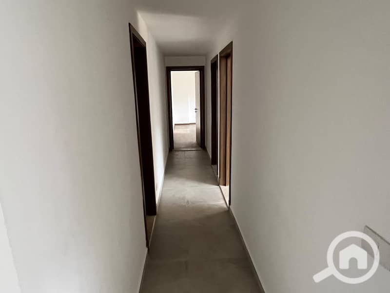 10 b5ff73ac-dece-46bd-b979-4e63980ef82d. jpg