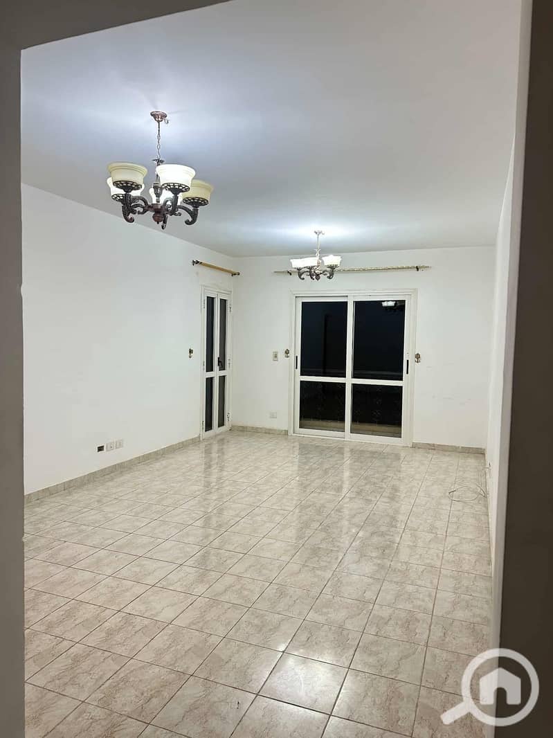 5 1d27c625-1b91-418d-a819-e154d2a3bb79. jpg