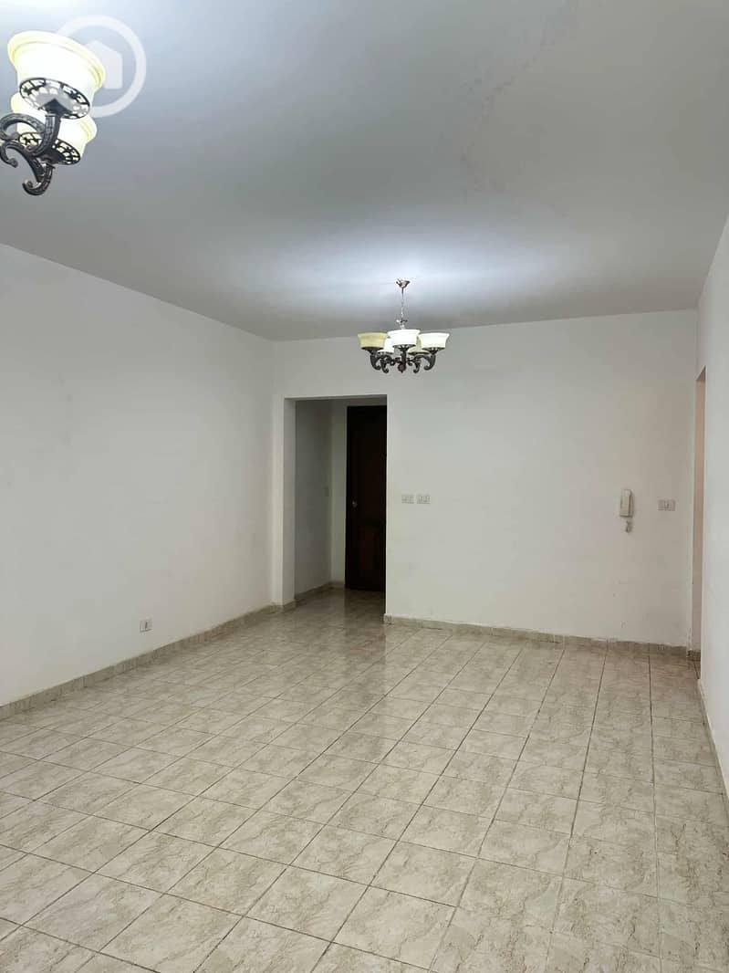 8 5ae3e66f-6bb2-4243-963d-eef5e54ef695. jpg