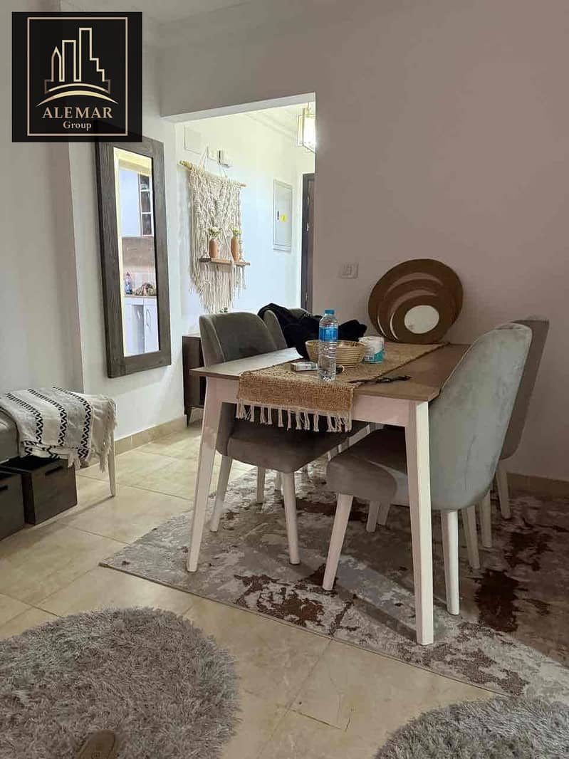 5 e7e776c9-6408-4c53-8589-9a0d0aa22a62. jpg