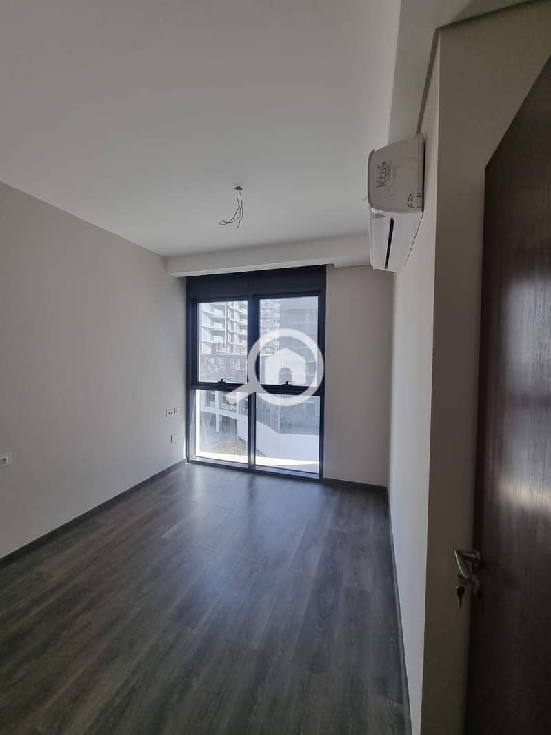 12 WhatsApp Image 2025-11-19 at 14.55. 49_f5993157. jpg