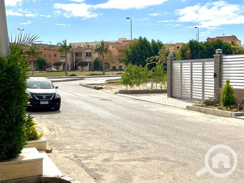 2 1fefd56f-af9e-4eec-b425-2afb53cf1ca7. png