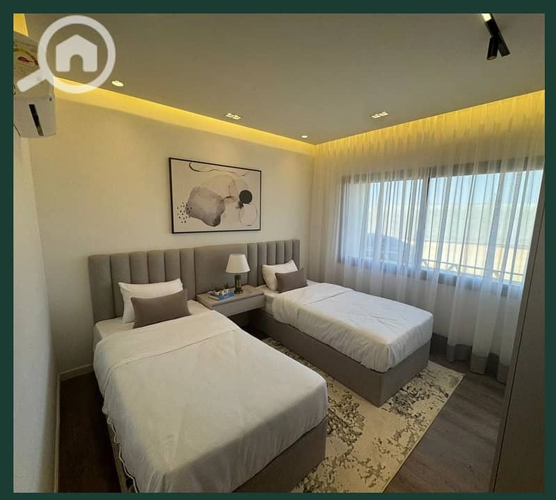 4 WhatsApp Image 2025-10-20 at 18.02. 47_bb988b3d. jpg