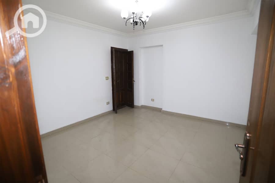 8 Untitled-1_0009_WhatsApp Image 2025-11-18 at 11.53. 36 AM. jpg