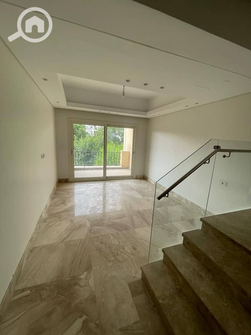 2 e63f8657-af1d-4c9e-a7e8-07d070de0488. jpg