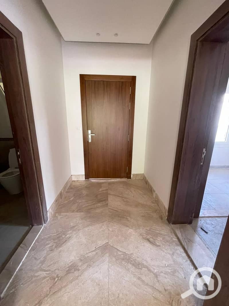 4 31e802d7-151a-43bb-86e4-114c13c3d661. jpg