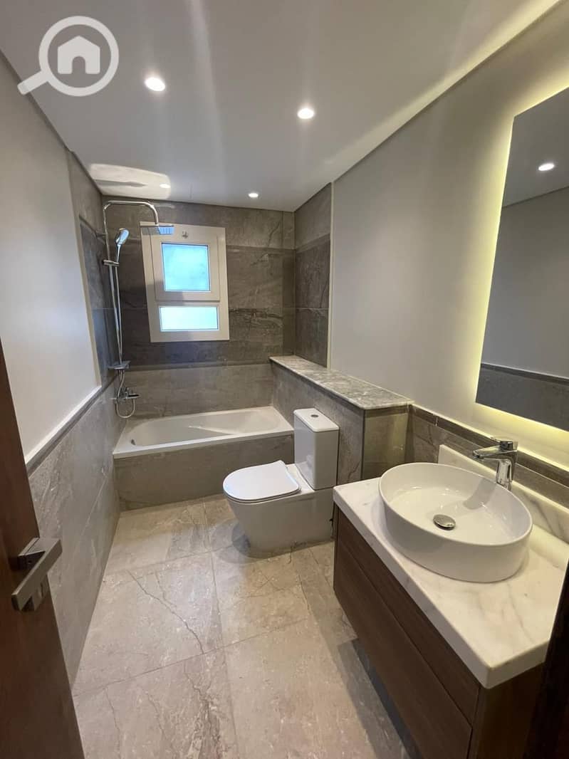 7 4d5526f0-4164-478e-8cd0-8192a129ca8c. jpg