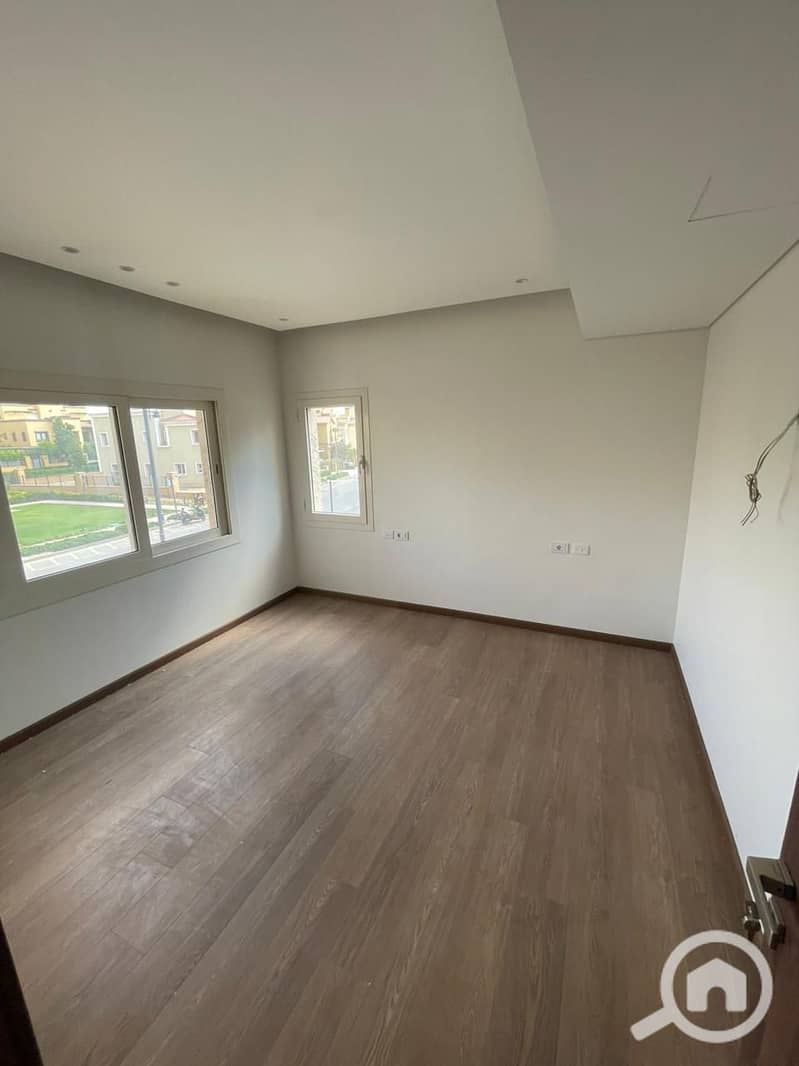 9 8a276df8-89bd-4734-8499-c1114779120d. jpg