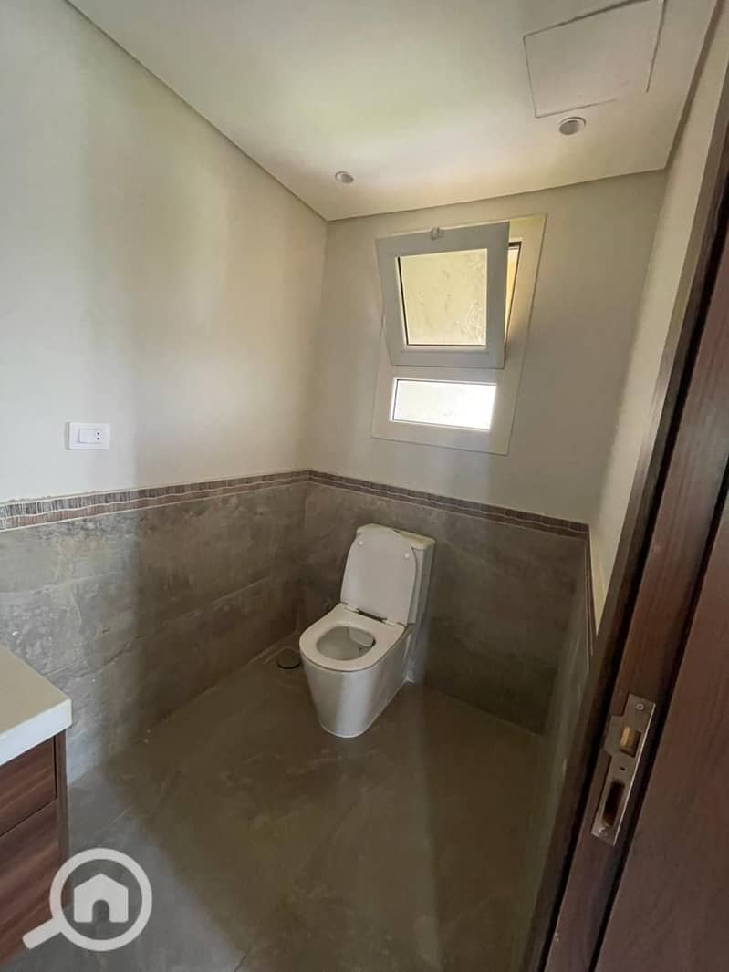 26 fdc314e5-9cb7-4d3a-bc9b-05a82740d905. jpg